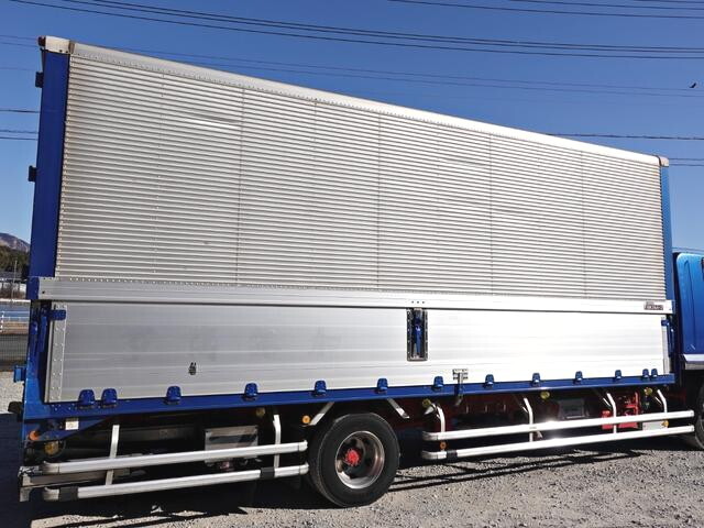 いすゞフォワードアルミウイング中型（4t）[写真06]