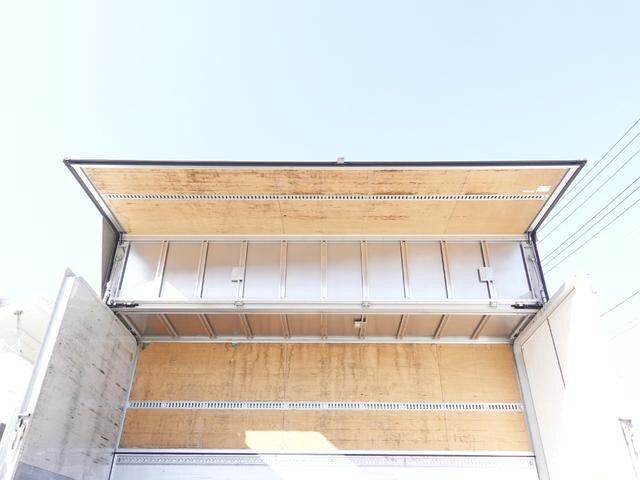 日野レンジャーアルミウイング中型（4t）[写真11]