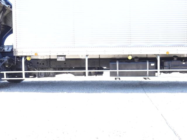 三菱ふそうファイターアルミバン中型（4t）[写真20]