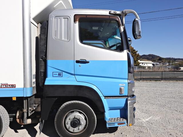 三菱ふそうスーパーグレート冷凍車（冷蔵車）大型（10t）[写真07]