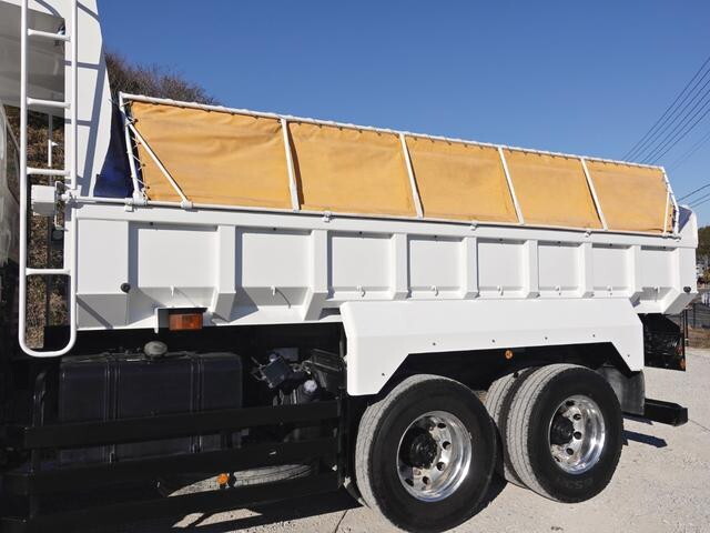 日野プロフィアダンプ大型（10t）[写真13]