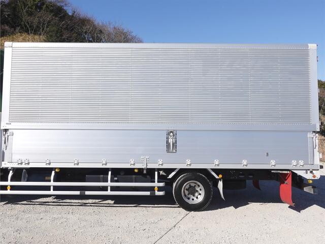 いすゞフォワードアルミウイング中型（4t）[写真06]