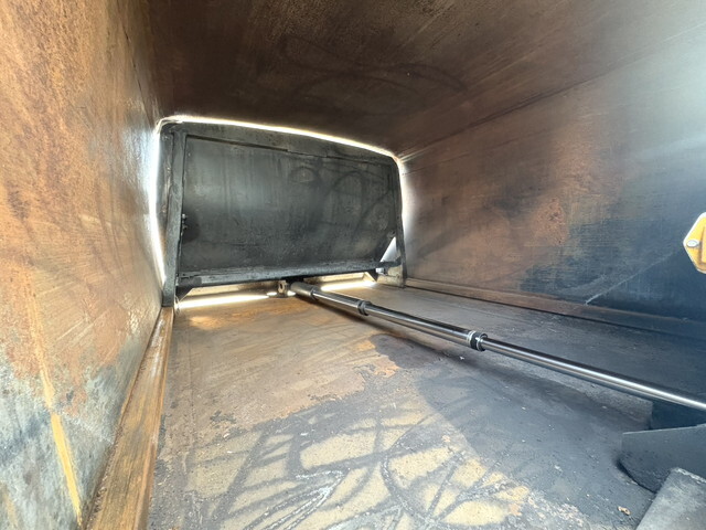 いすゞエルフパッカー車（塵芥車）小型（2t・3t）[写真18]