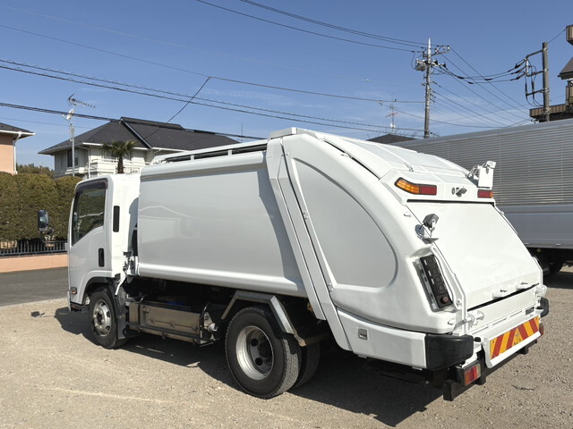 いすゞエルフパッカー車（塵芥車）小型（2t・3t）[写真02]