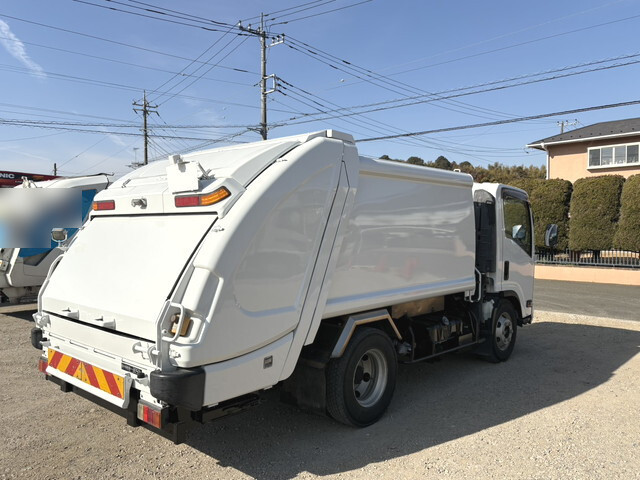 いすゞエルフパッカー車（塵芥車）小型（2t・3t）[写真04]