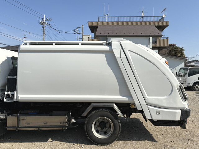いすゞエルフパッカー車（塵芥車）小型（2t・3t）[写真05]