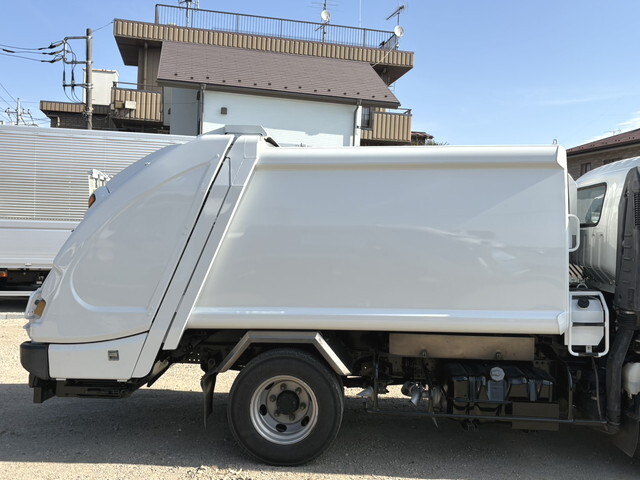 いすゞエルフパッカー車（塵芥車）小型（2t・3t）[写真06]