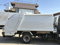 いすゞエルフパッカー車（塵芥車）小型（2t・3t）[写真07]