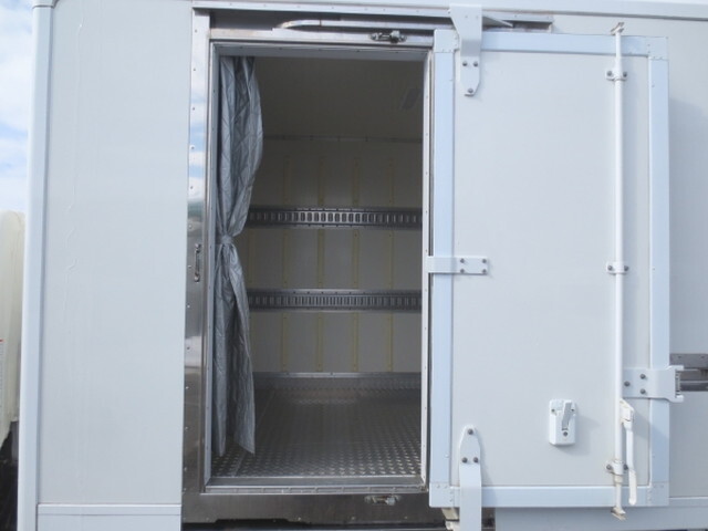 日野デュトロ冷凍車（冷蔵車）小型（2t・3t）[写真10]