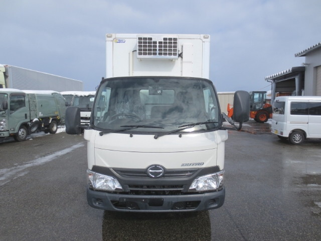 日野デュトロ冷凍車（冷蔵車）小型（2t・3t）[写真05]