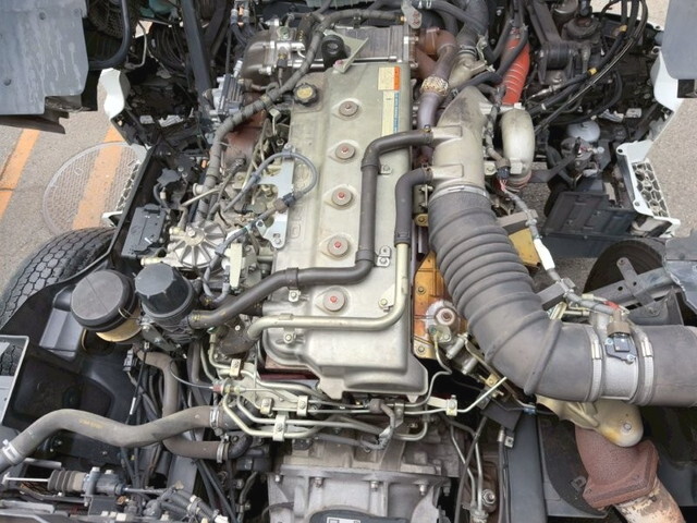 日野プロフィアバルク車（粉粒体運搬車）大型（10t）[写真25]