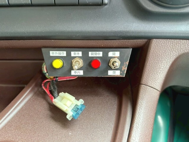 日野プロフィアバルク車（粉粒体運搬車）大型（10t）[写真27]