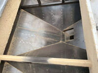 日野プロフィアバルク車（粉粒体運搬車）大型（10t）[写真10]