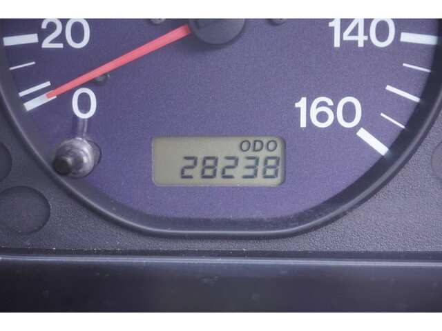 マツダボンゴ平ボディ小型（2t・3t）[写真15]