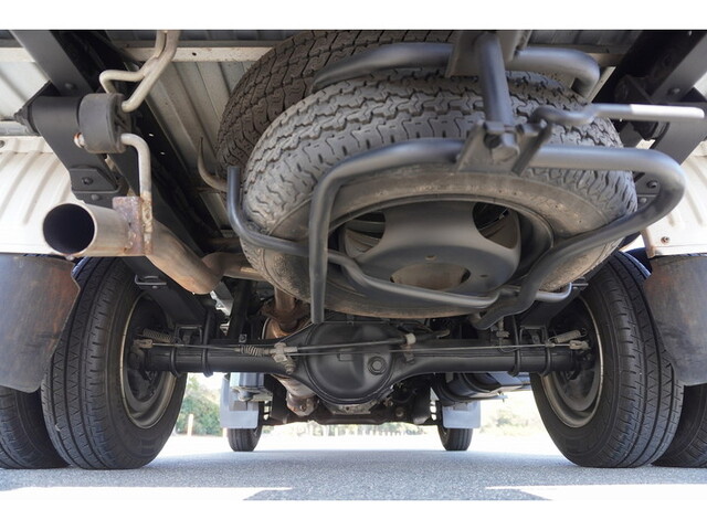 マツダボンゴ平ボディ小型（2t・3t）[写真16]