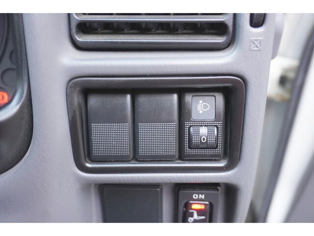 マツダボンゴ平ボディ小型（2t・3t）[写真35]