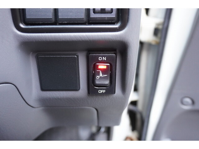 マツダボンゴ平ボディ小型（2t・3t）[写真36]