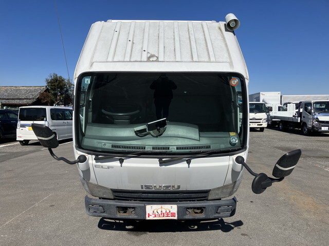いすゞエルフパネルバン小型（2t・3t）[写真08]