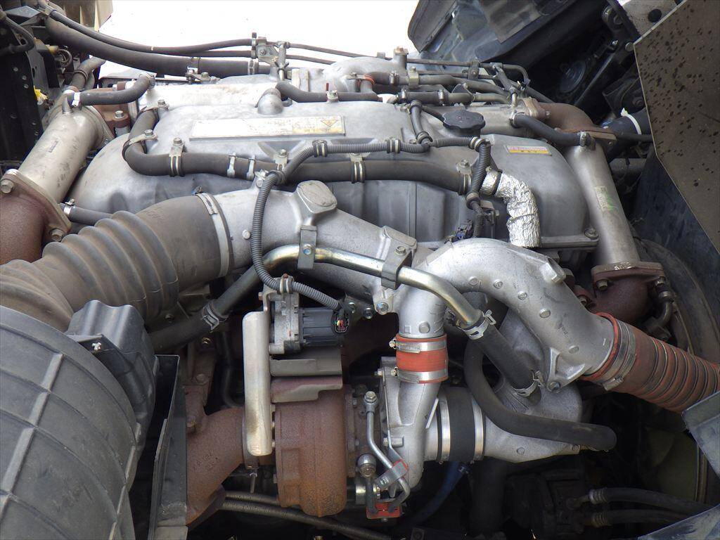 いすゞギガ深ダンプ（土砂禁ダンプ）大型（10t）[写真17]