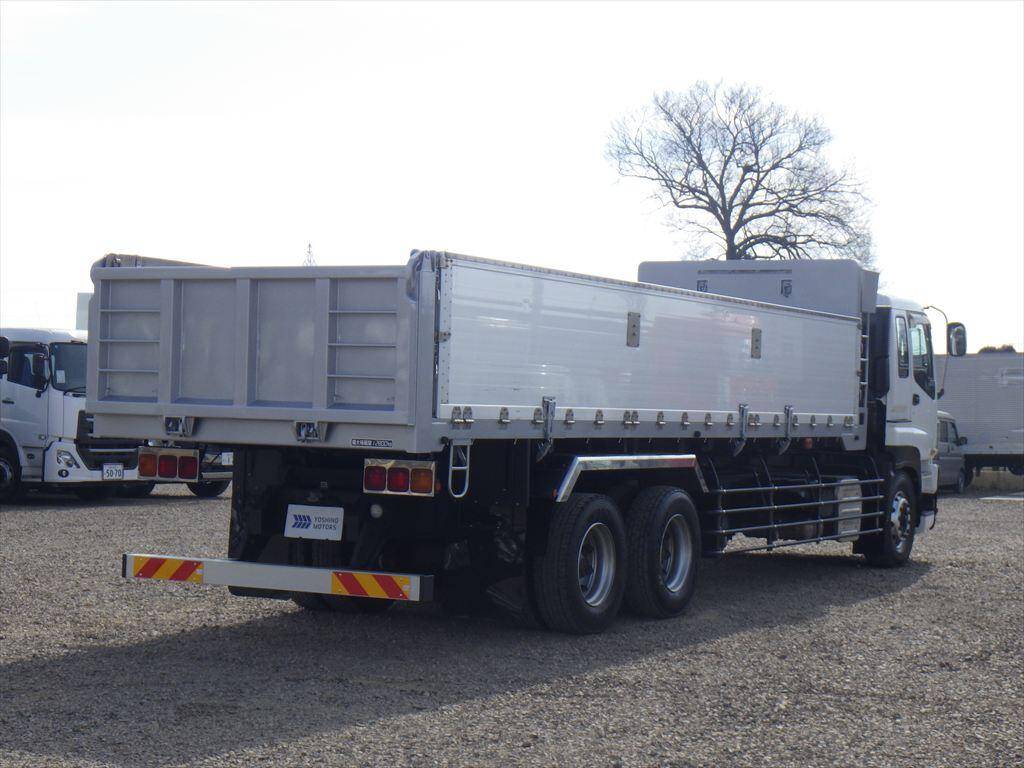 いすゞギガ深ダンプ（土砂禁ダンプ）大型（10t）[写真04]