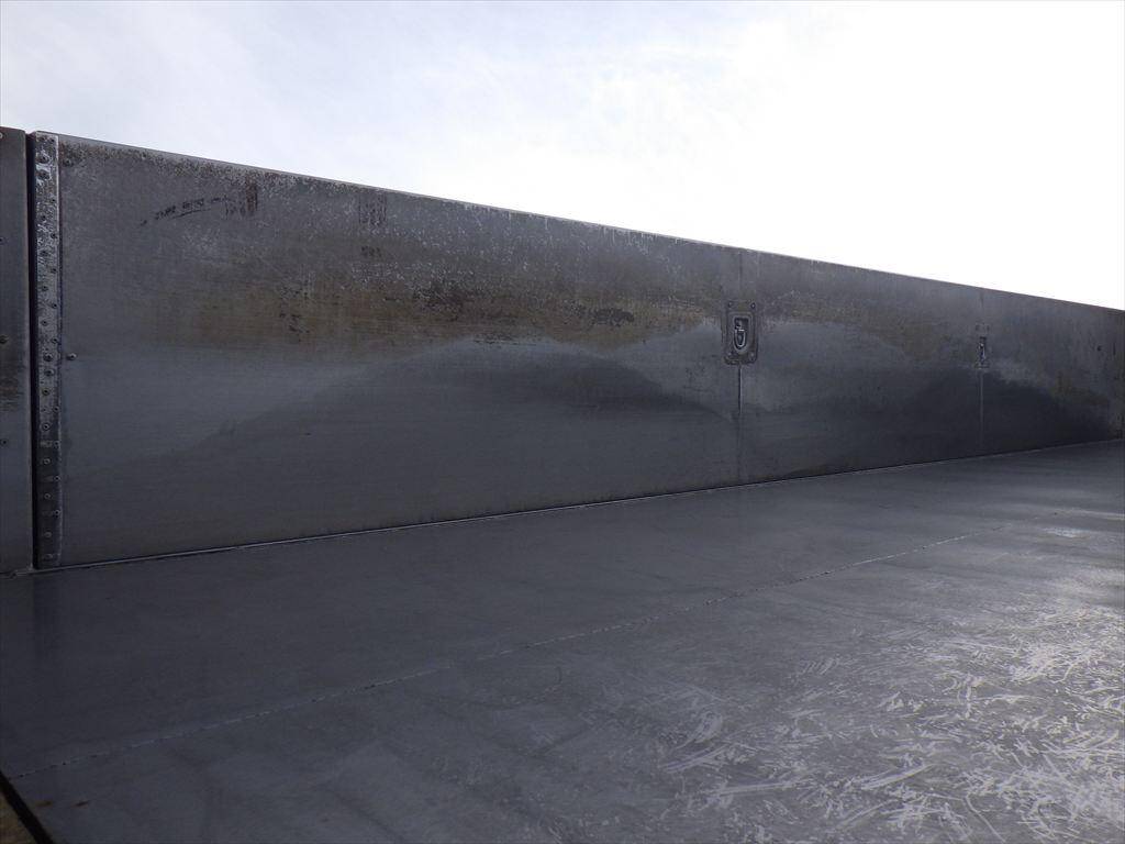 いすゞギガ深ダンプ（土砂禁ダンプ）大型（10t）[写真08]