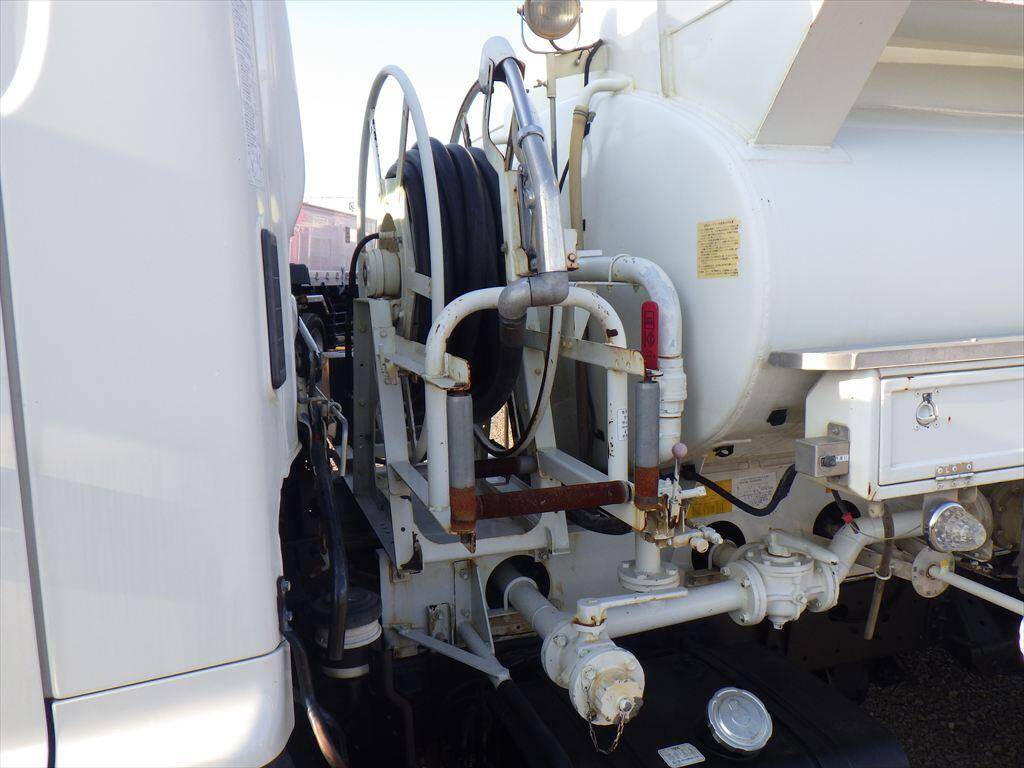 日野レンジャータンク車（タンクローリー）中型（4t）[写真14]