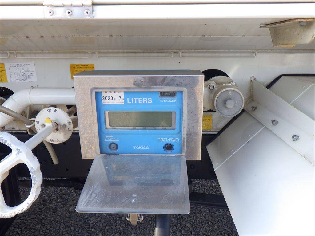 日野レンジャータンク車（タンクローリー）中型（4t）[写真15]