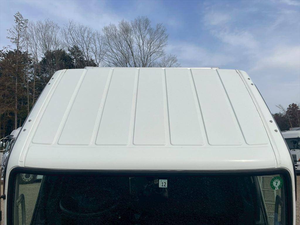 三菱ふそうキャンターアルミバン小型（2t・3t）[写真17]