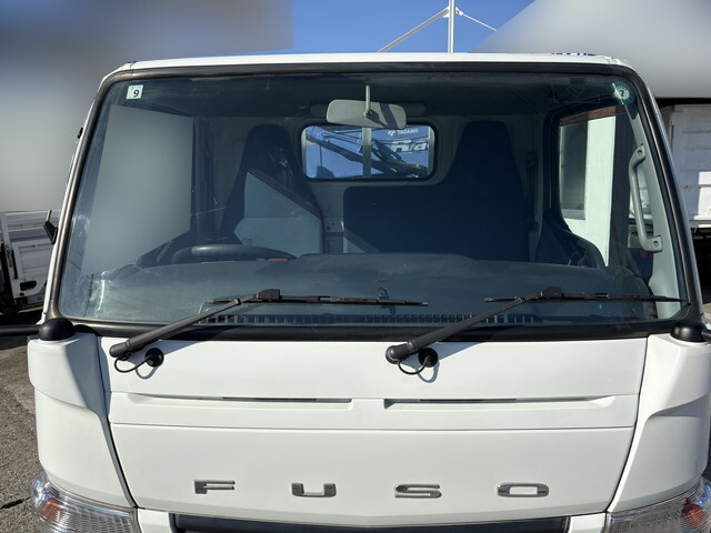 三菱ふそうキャンタークレーン付小型（2t・3t）[写真10]