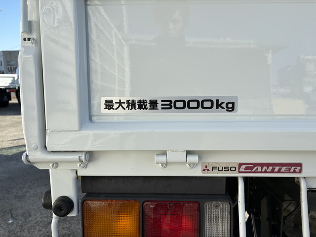 三菱ふそうキャンタークレーン付小型（2t・3t）[写真17]