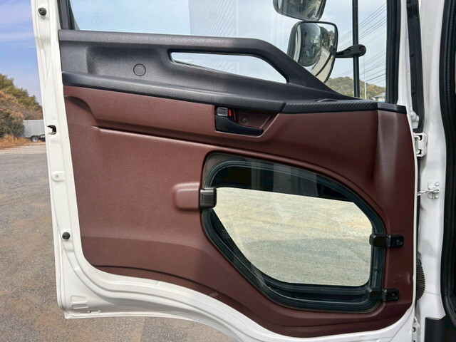 日野レンジャーアルミウイング中型（4t）[写真15]