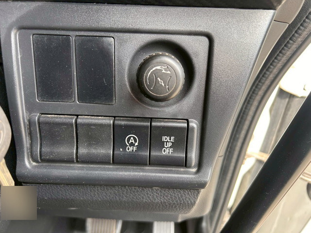 日野レンジャーアルミウイング中型（4t）[写真26]