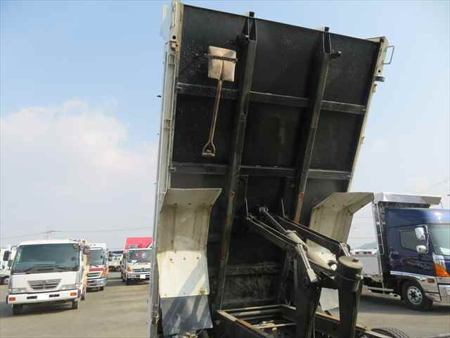 いすゞフォワードダンプ中型（4t）[写真22]