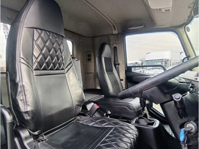 三菱ふそうファイター平ボディ増トン（6t・8t）[写真20]