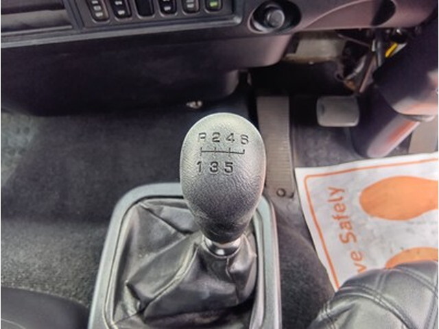 三菱ふそうファイター平ボディ増トン（6t・8t）[写真26]