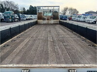 三菱ふそうファイター平ボディ増トン（6t・8t）[写真08]