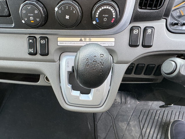 三菱ふそうキャンターセーフティローダー小型（2t・3t）[写真09]