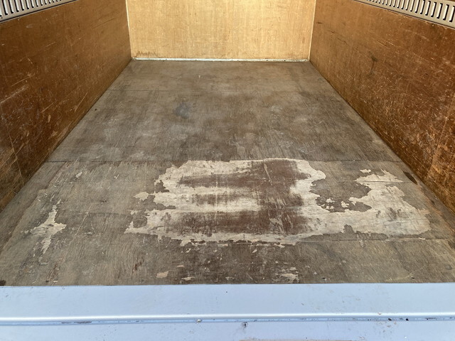 いすゞエルフパネルバン小型（2t・3t）[写真22]