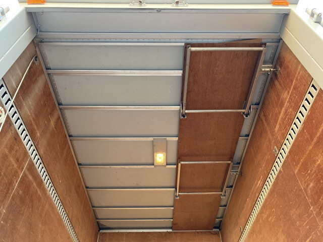 いすゞエルフパネルバン小型（2t・3t）[写真23]