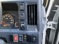 いすゞエルフパネルバン小型（2t・3t）[写真34]