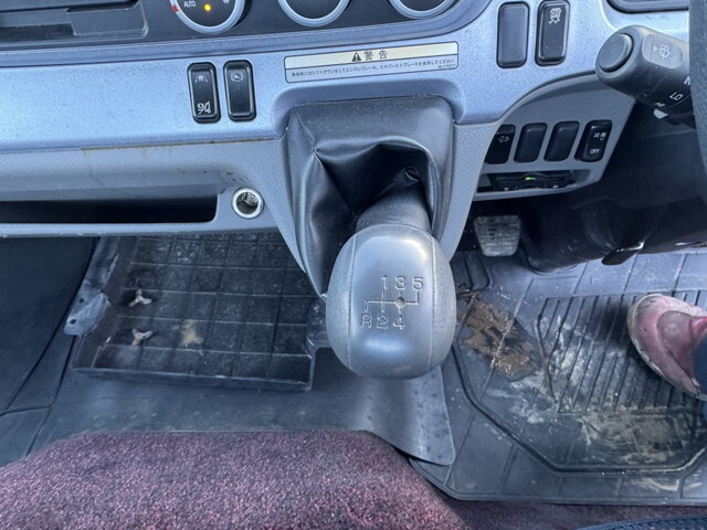 三菱ふそうキャンターセーフティローダー小型（2t・3t）[写真12]