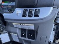 三菱ふそうキャンターセーフティローダー小型（2t・3t）[写真08]