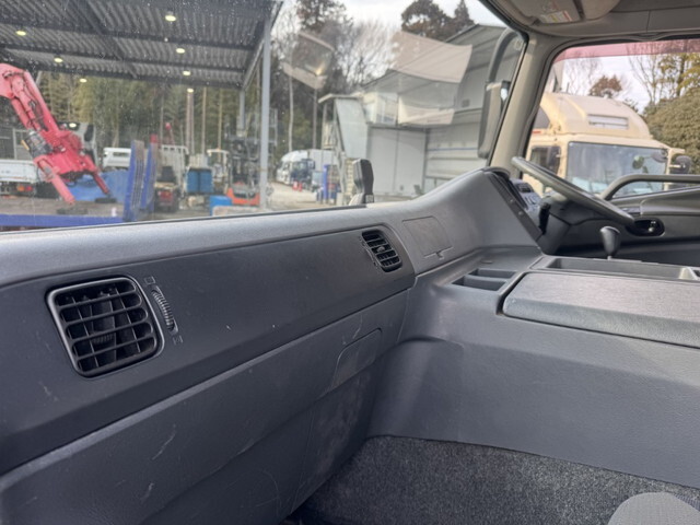 三菱ふそうスーパーグレートアルミブロック大型（10t）[写真12]