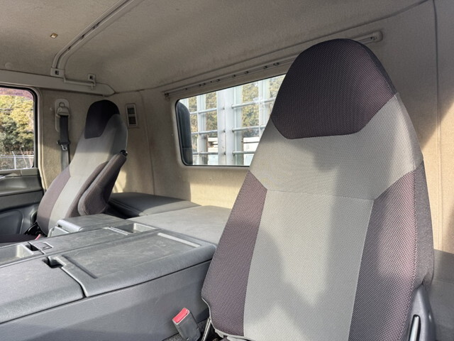 三菱ふそうスーパーグレートアルミブロック大型（10t）[写真13]