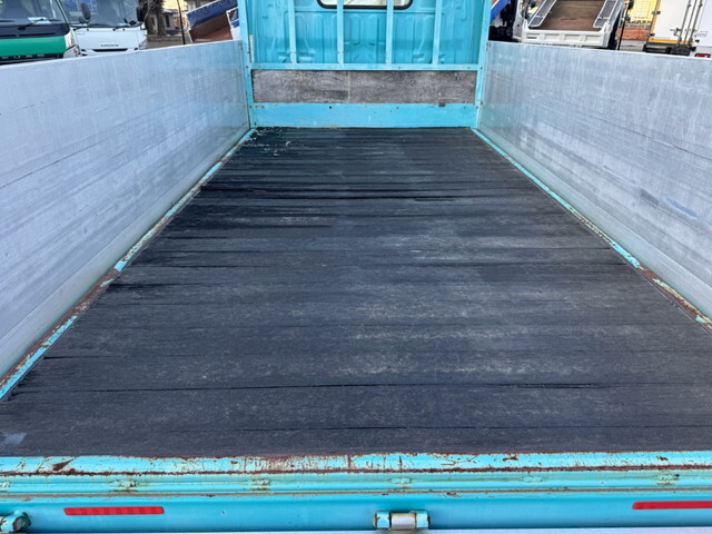 日野デュトロアルミブロック小型（2t・3t）[写真13]