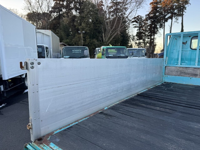 日野デュトロアルミブロック小型（2t・3t）[写真14]