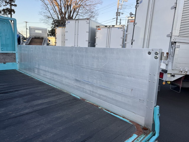 日野デュトロアルミブロック小型（2t・3t）[写真15]