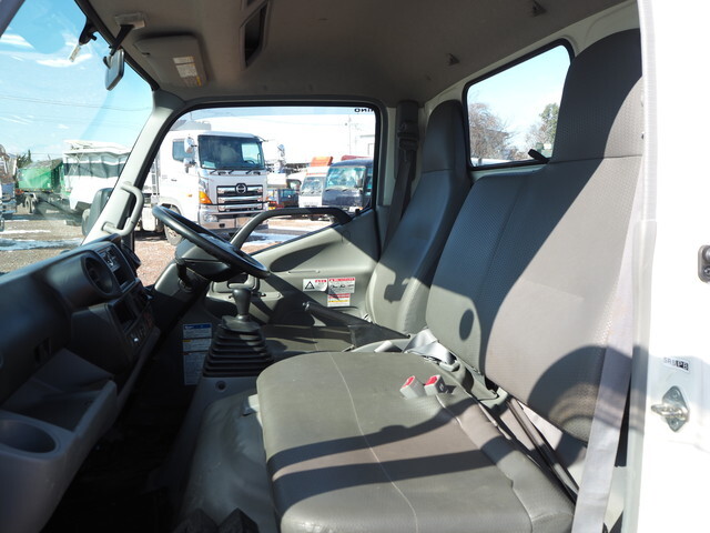 日野デュトロクレーン3段小型（2t・3t）[写真32]