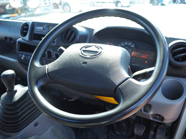 日野デュトロクレーン3段小型（2t・3t）[写真36]