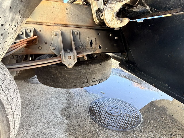 日野レンジャーパッカー車（塵芥車）中型（4t）[写真21]